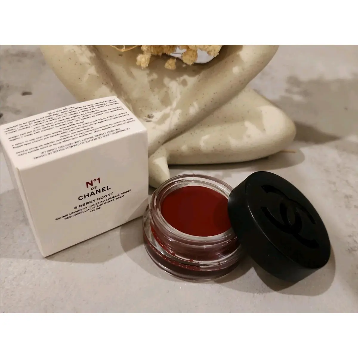 Chanel No 1 de Chanel Lip and Cheek Balm In Berry Boost Shade