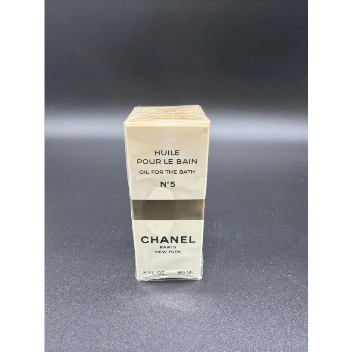 Chanel No 22 Vtg 1970`s Bath Oil Full Bottle Milk Glass 3oz 89ml