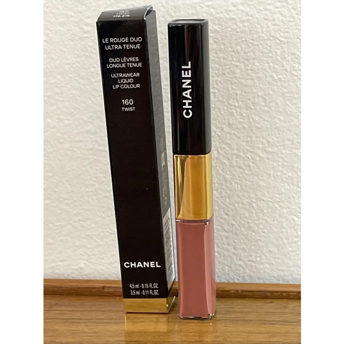 LE Rouge Duo Ultra Tenue Ultra Wear Liquid Lip Color 160 Twist by Chanel