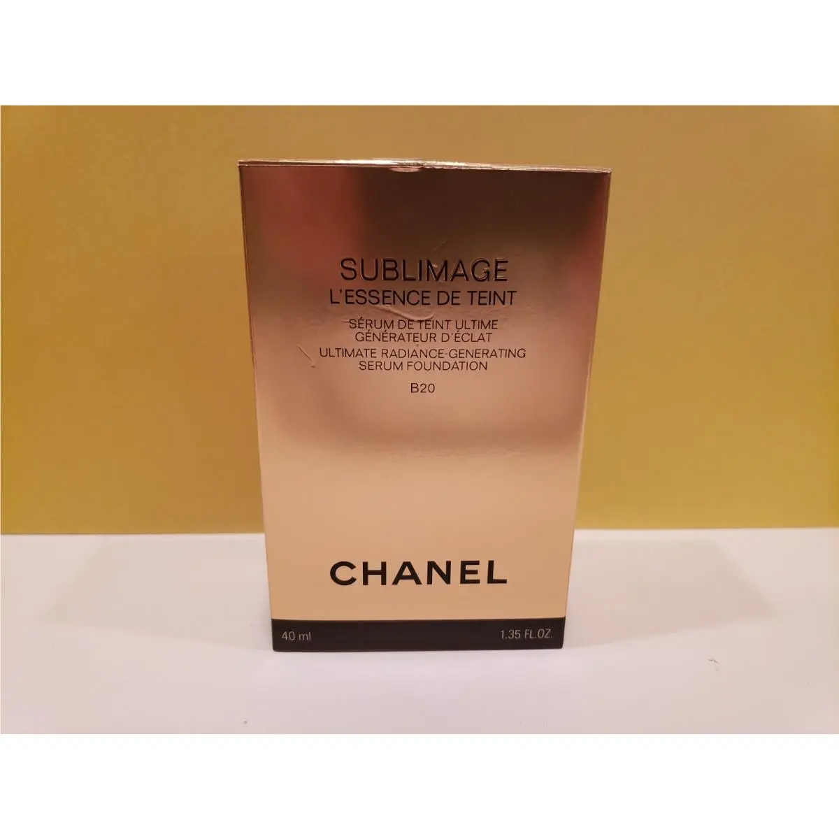 Chanel Sublimage L`essence De Teint Serum Foundation B20
