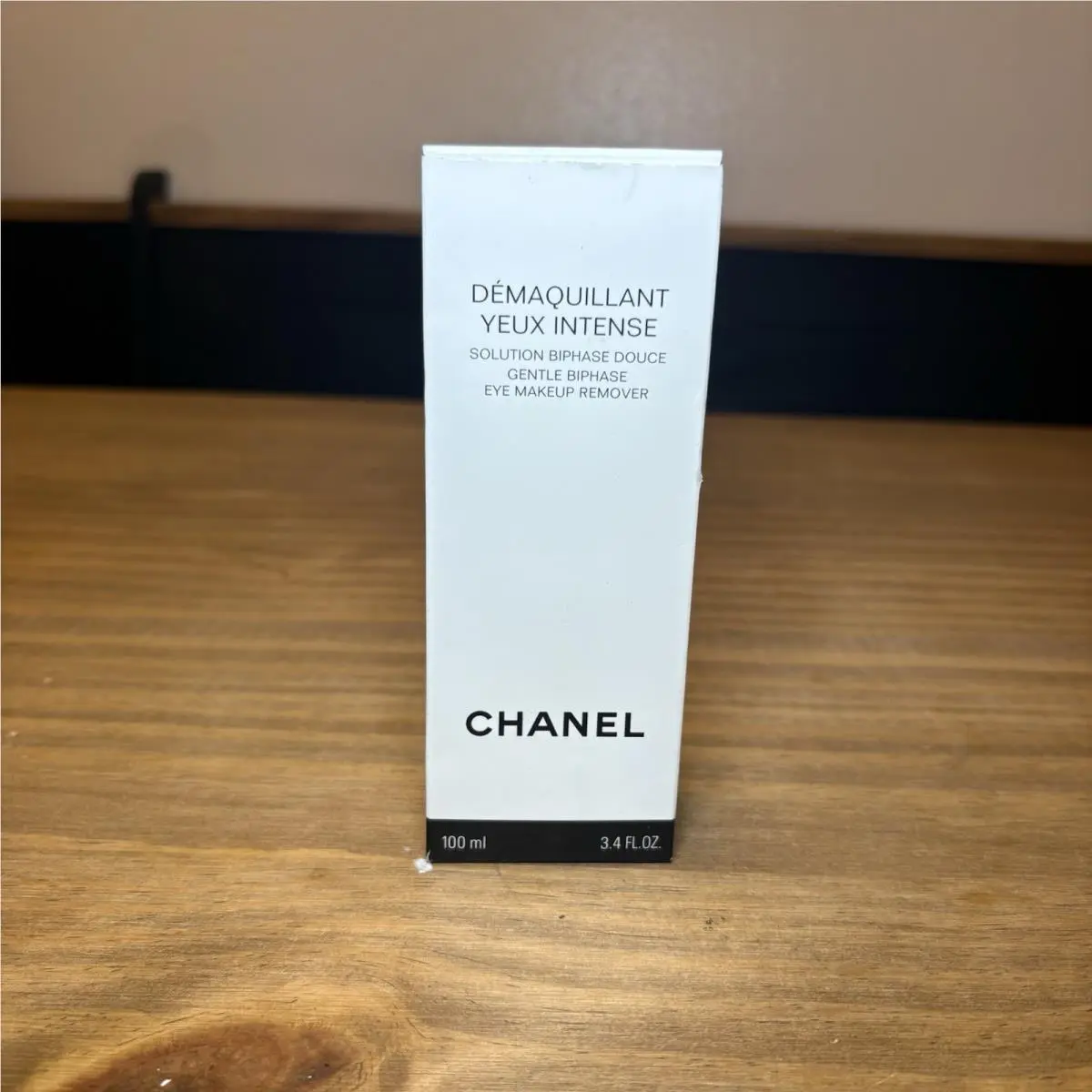 Démaquillant Yeux Intense Gentle Bi-phase Eye Makeup Remover 3.4 OZ by Chanel