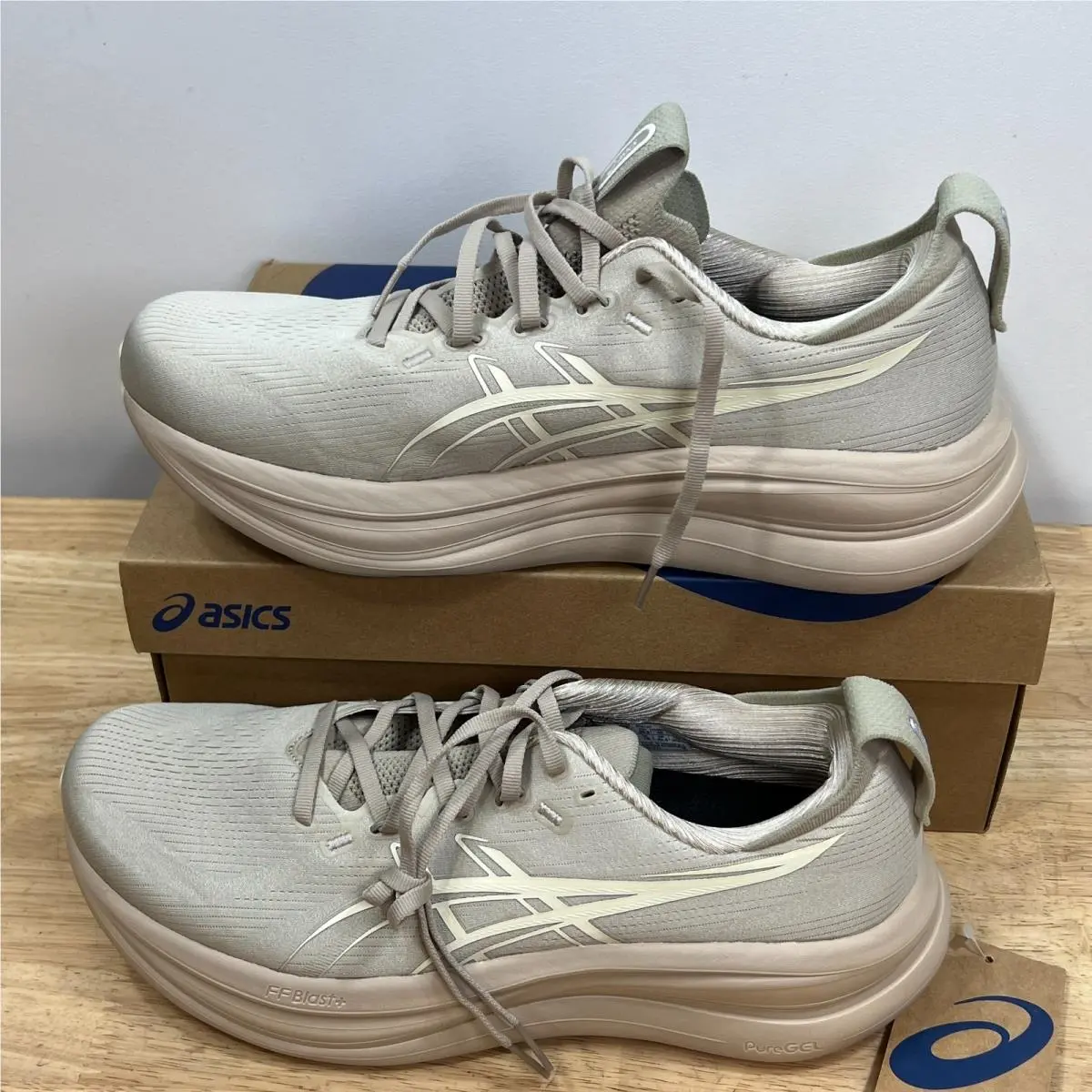 Asics Gel-nimbus 28 Running Shoes Feather Grey Cream Size 11