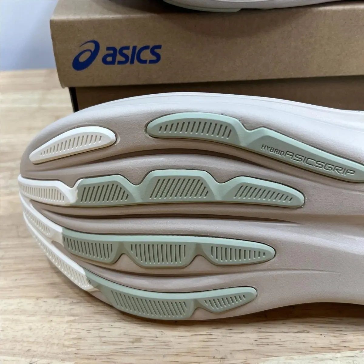Asics shoes - ASICS GEL-Nimbus - 1011-1270021 - Beige 0