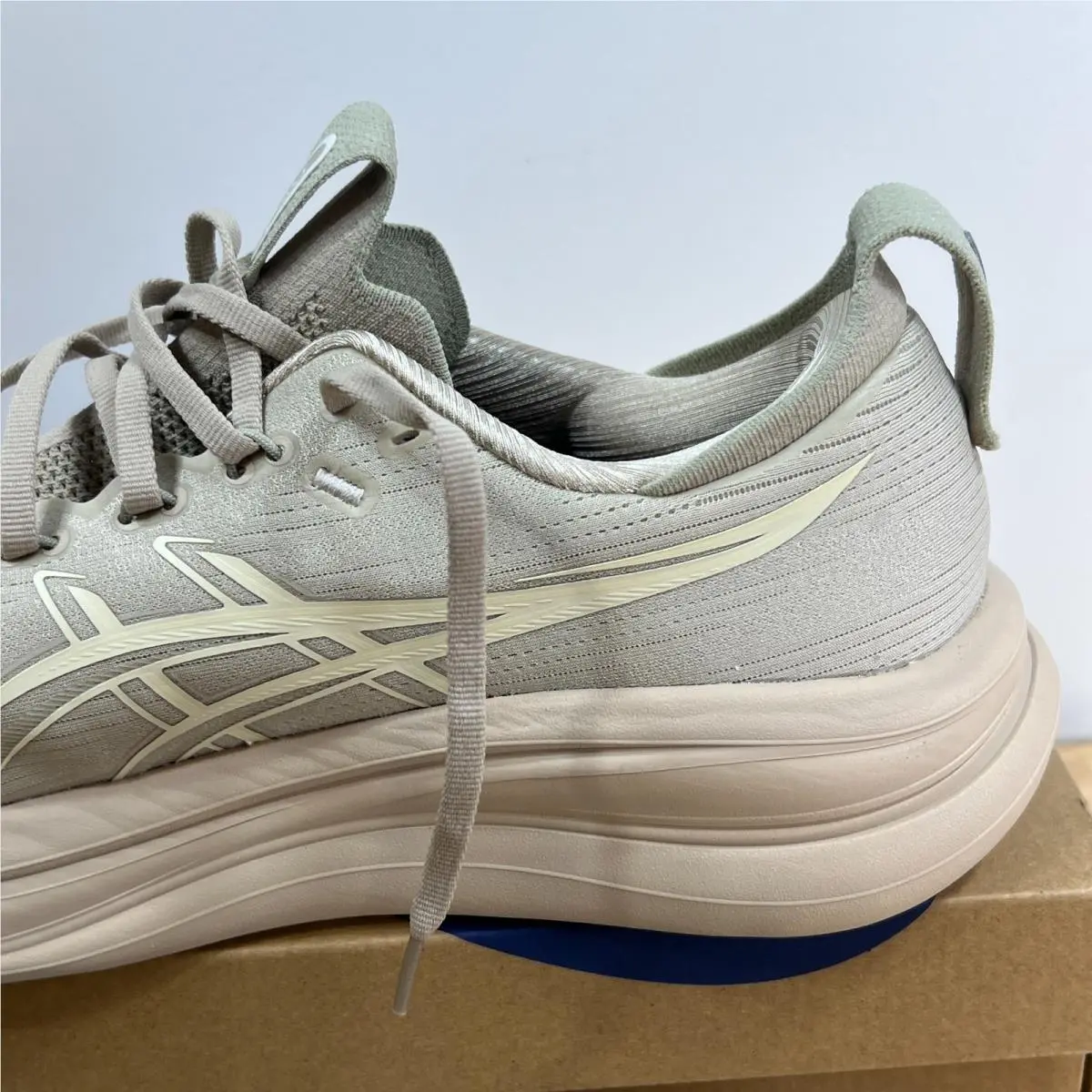 Asics shoes - ASICS GEL-Nimbus - 1011-1270021 - Beige 1