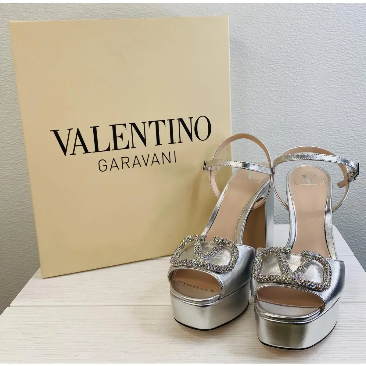Valentino Garavani Vlogo Platform Sandal Womens US7 EU37 Metallic Silver Leather