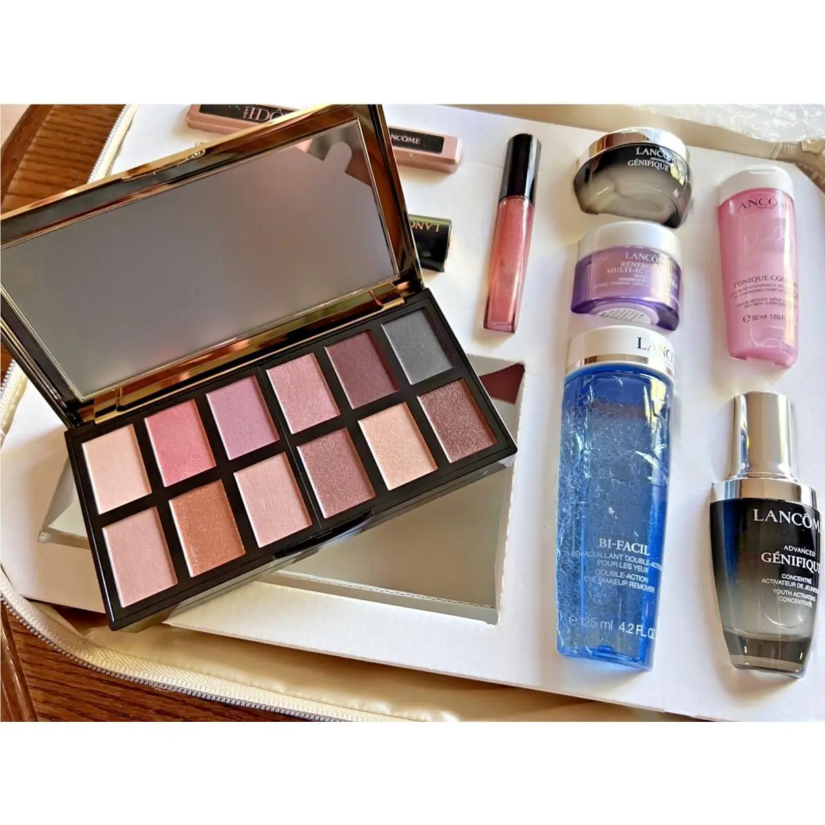 2022 Lancome Limited Edition 10 Piece Holiday Beauty Box in Gold Case Wo/box