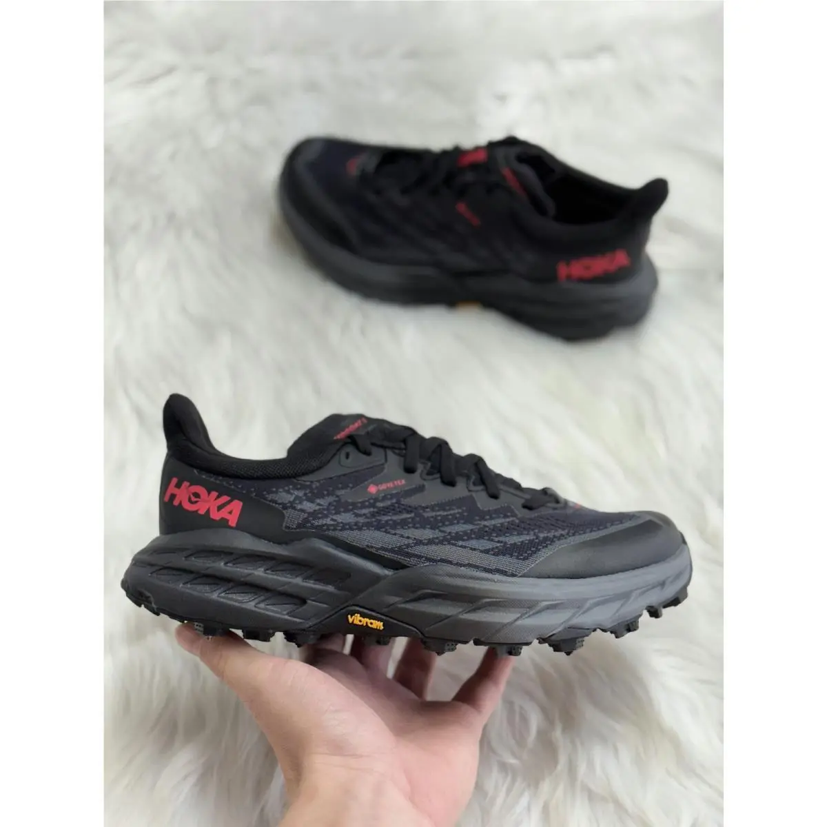 Hoka Speedgoat 5 Gore-tex Spike Womens 1133532-BBLC Sz 6.5