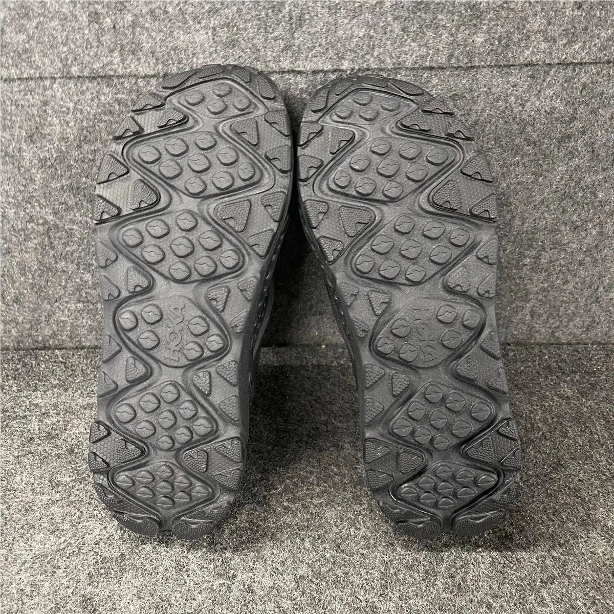 Hoka shoes - VS202063 - vs-202063 - Black (UPC: 198605212758) 0