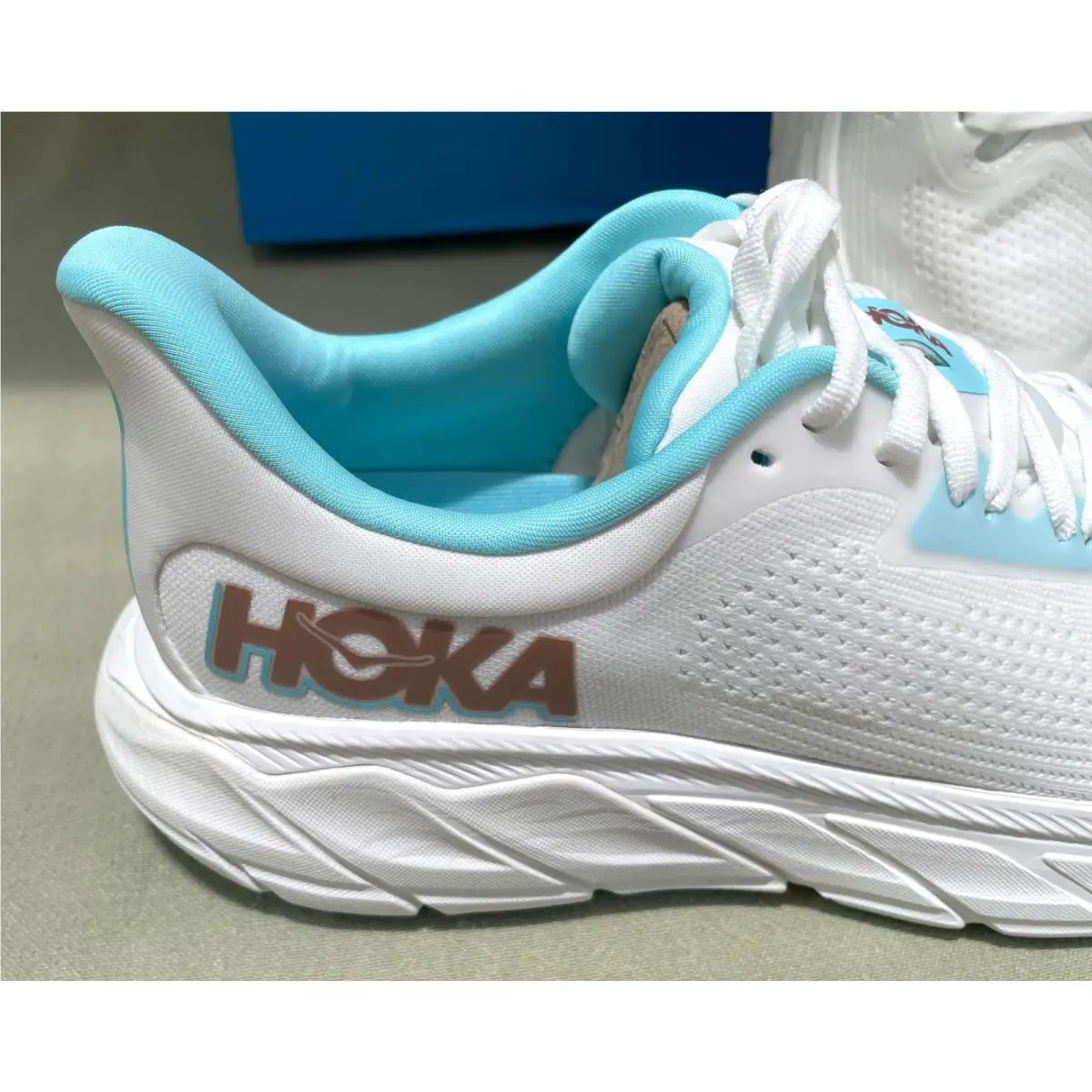 Hoka shoes - Hoka One One Arahi 7 - White 10