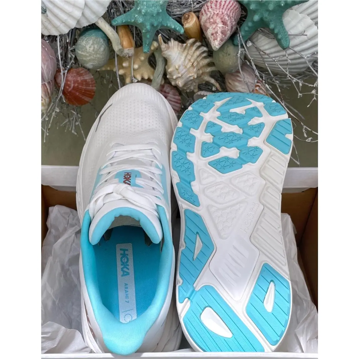 Hoka shoes - Hoka One One Arahi 7 - White 2