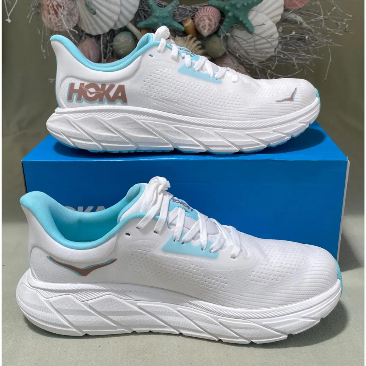 Hoka shoes - Hoka One One Arahi 7 - White 4