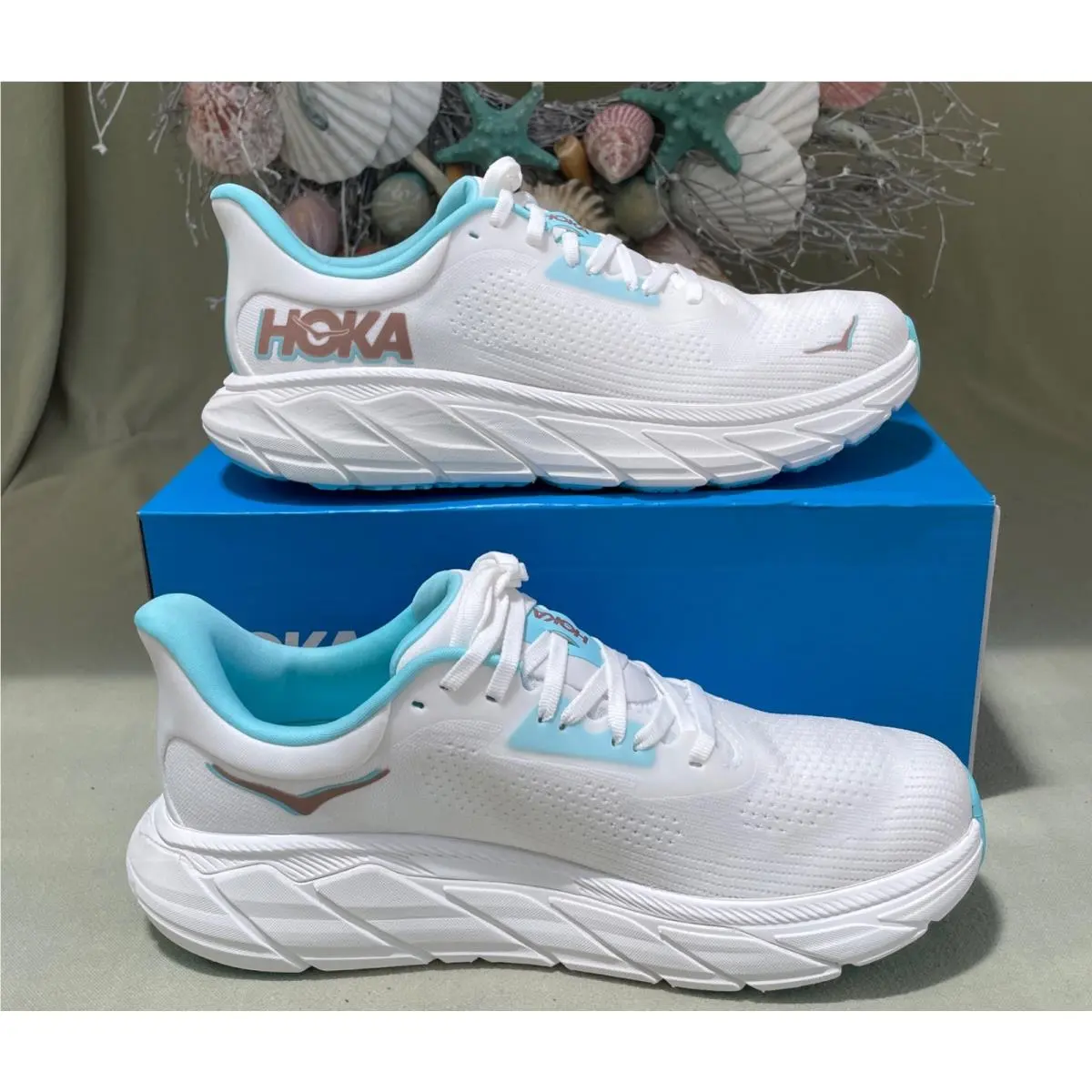 Hoka shoes - Hoka One One Arahi 7 - White 5