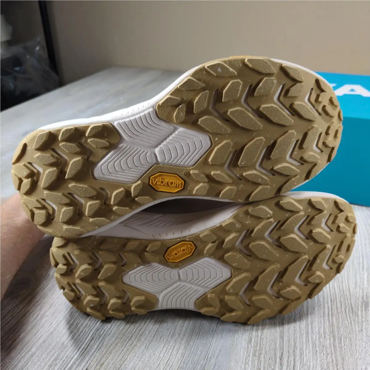 Hoka shoes - Hoka Transport Chukka - Transport Chukka - White 3