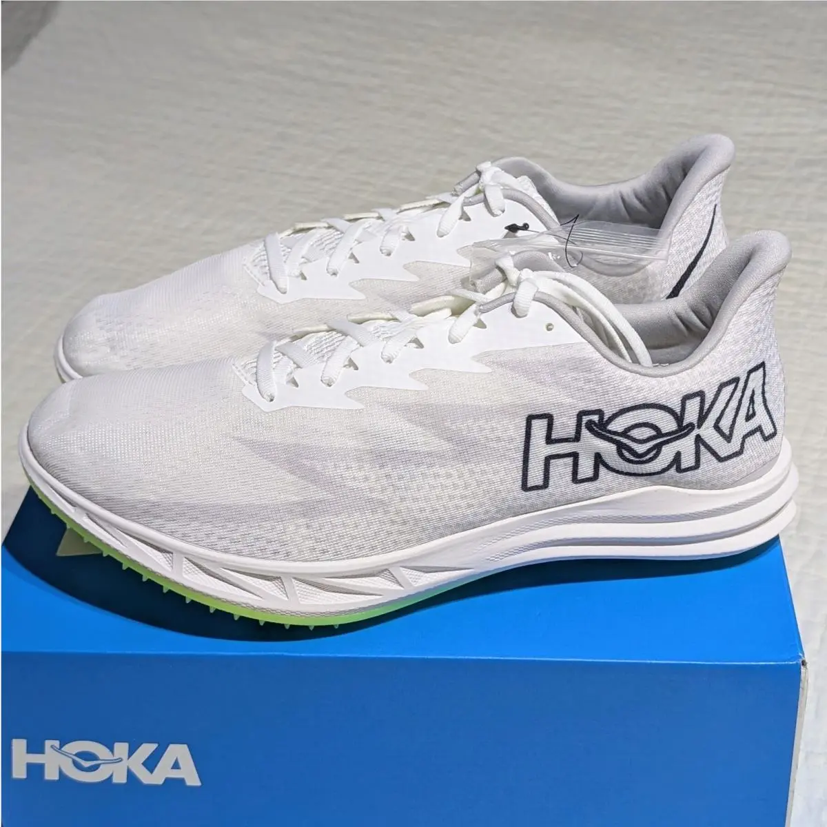 Hoka Crescendo MD Track and Field Shoes Men 11 / Women 12.5 White 1134520
