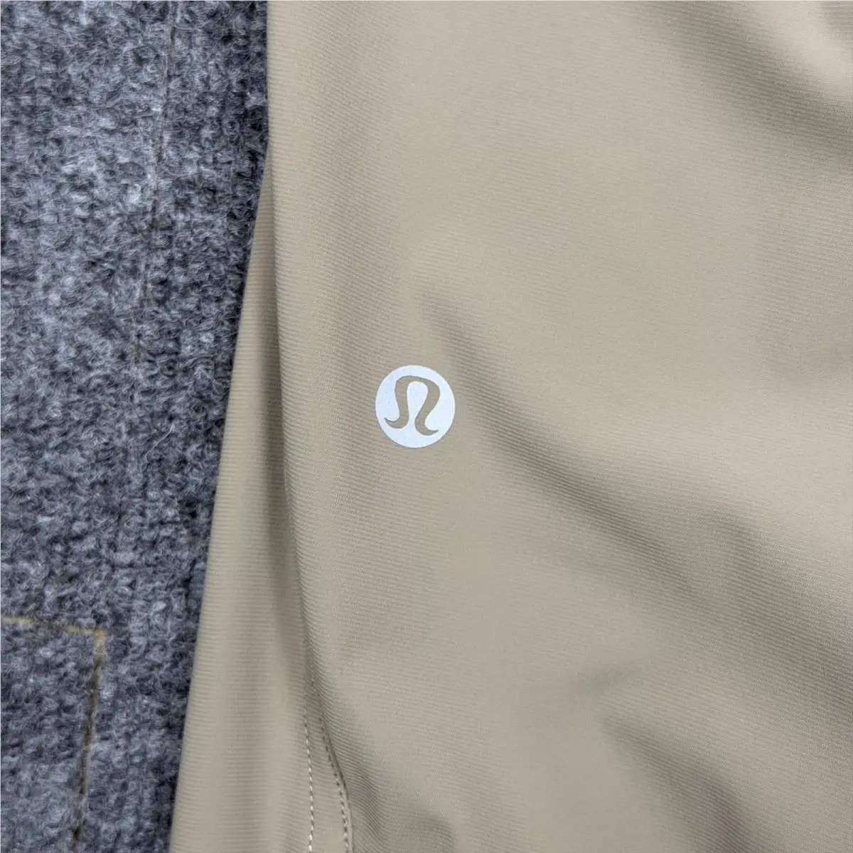 Lululemon clothing - Beige 2