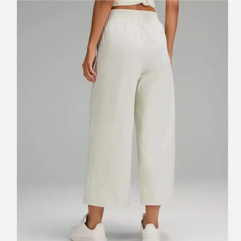 Lululemon clothing - Beige 1