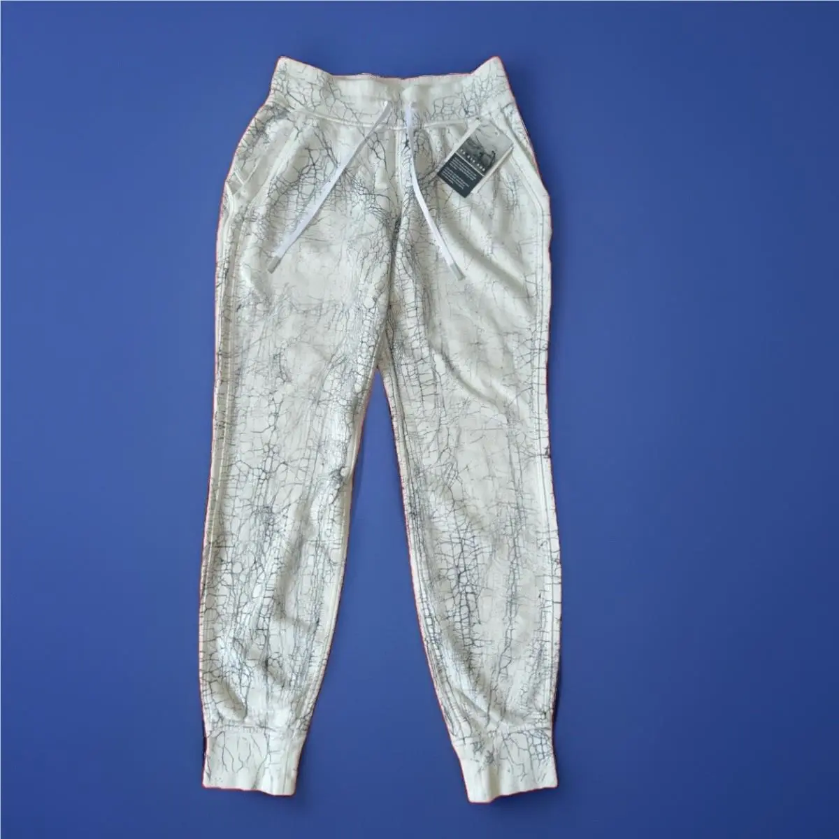 Lululemon TRD6 White Thread Dye Cotton Terry Warm Down Jogger Pants Size 4