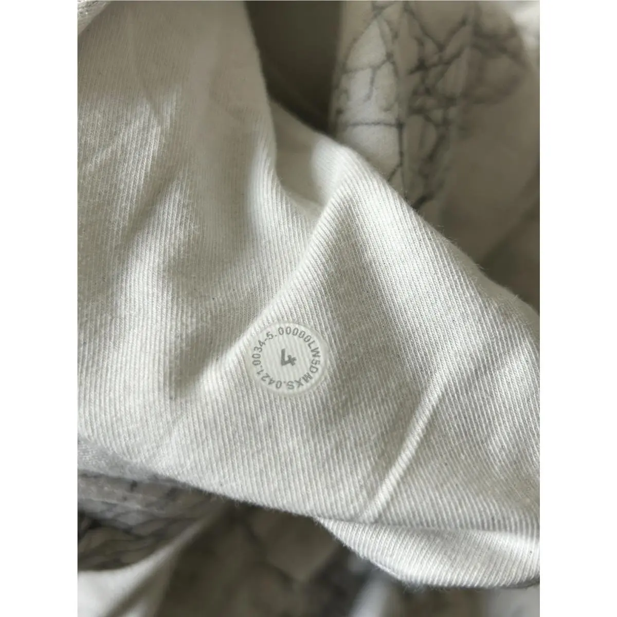 Lululemon clothing - White 8