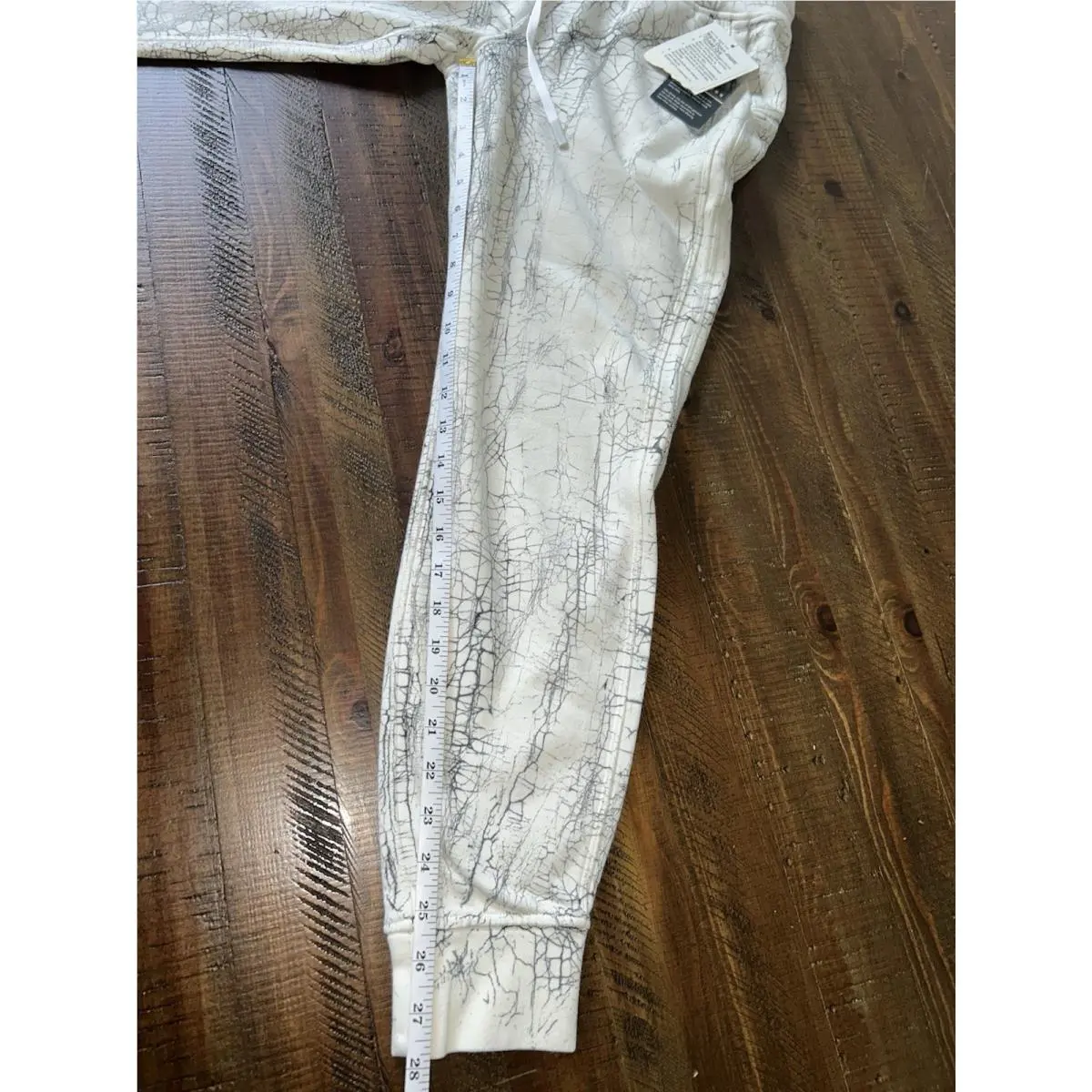 Lululemon clothing - White 6