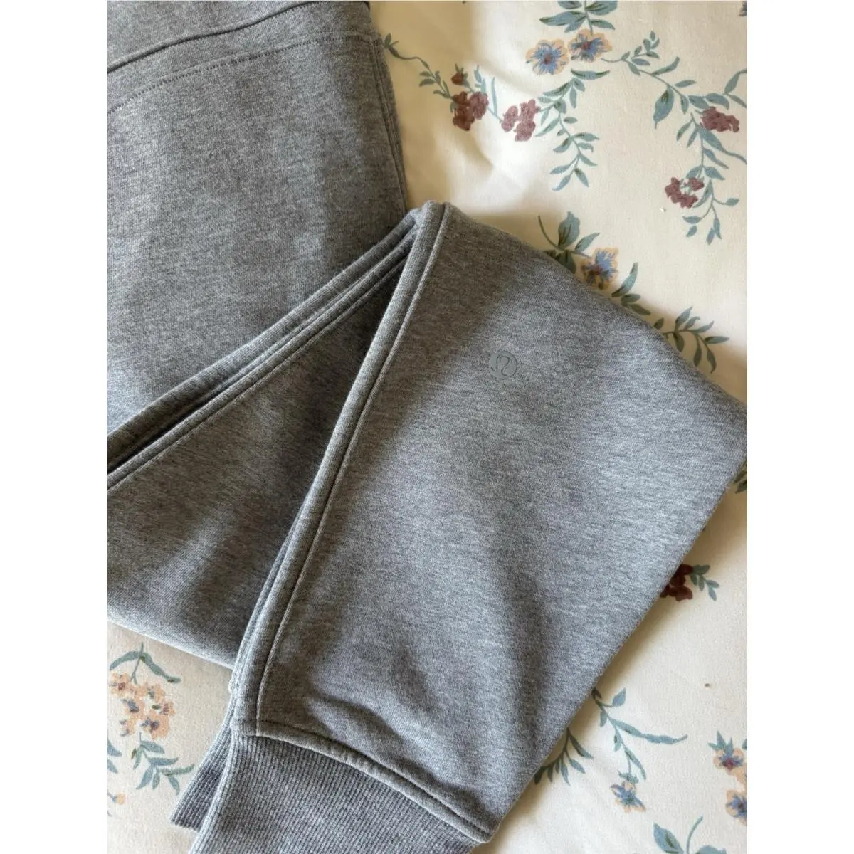 Lululemon clothing - Gray 4