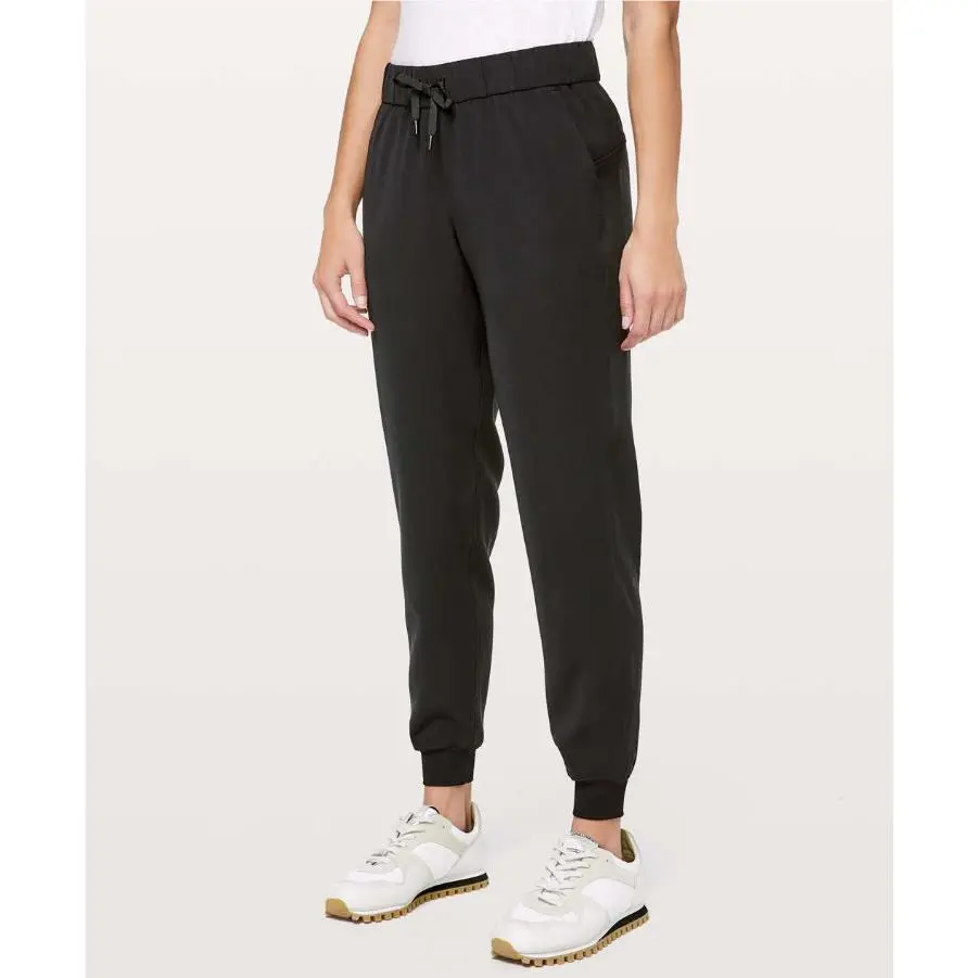 Lululemon on The Fly Jogger Woven Black / Size 4