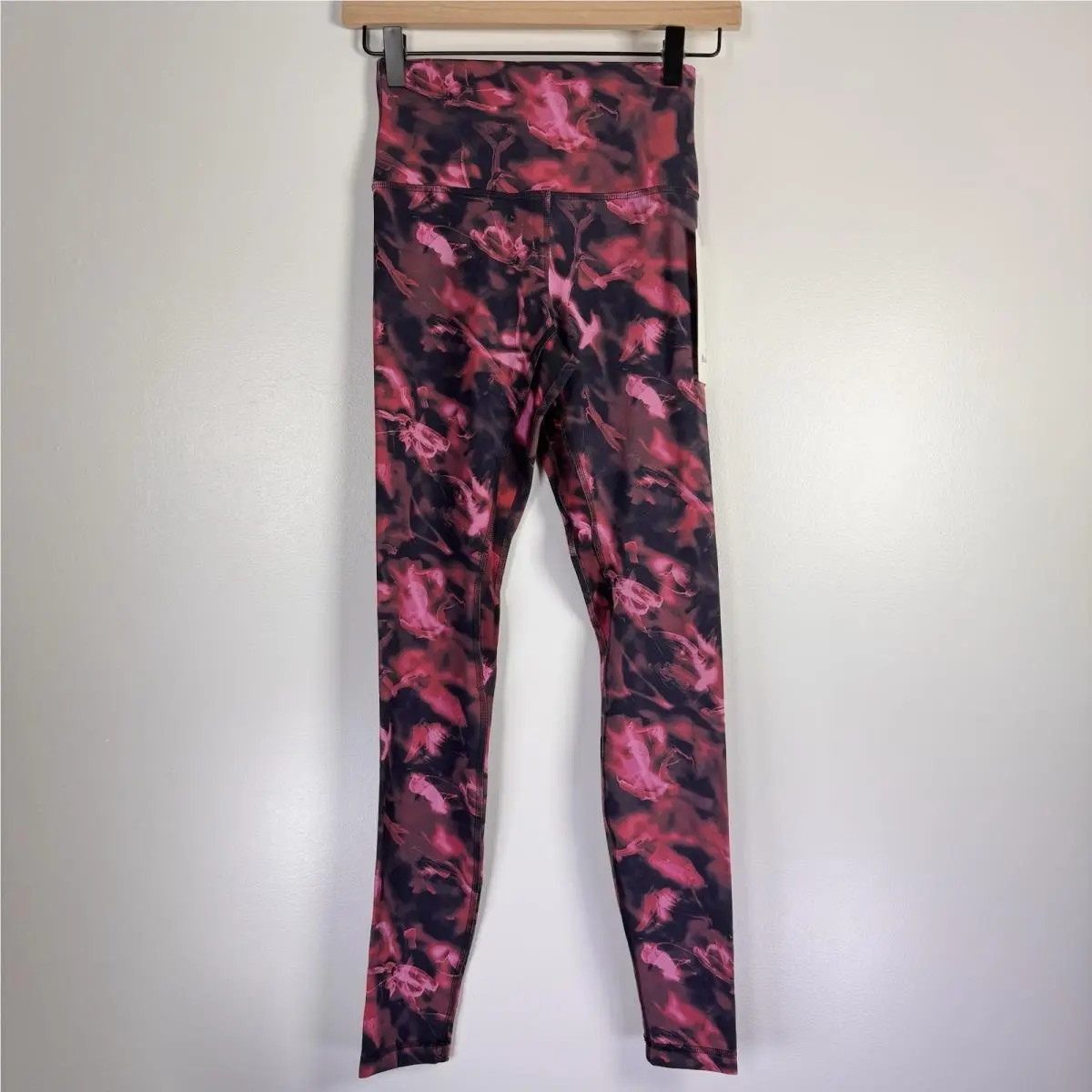 Lululemon clothing - Intensity Pink Blossom Multi 0