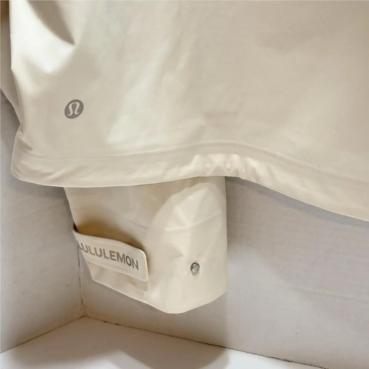 Lululemon clothing - Lululemon Rain Chaser Jacket - Rain Chaser Jacket - Cream 6