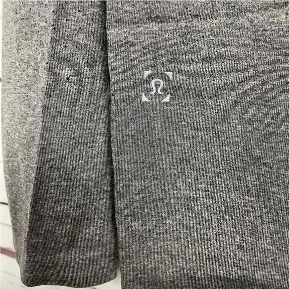 Lululemon clothing - Lululemon Metal Vent Tech - Metal Vent Tech - Gray 3