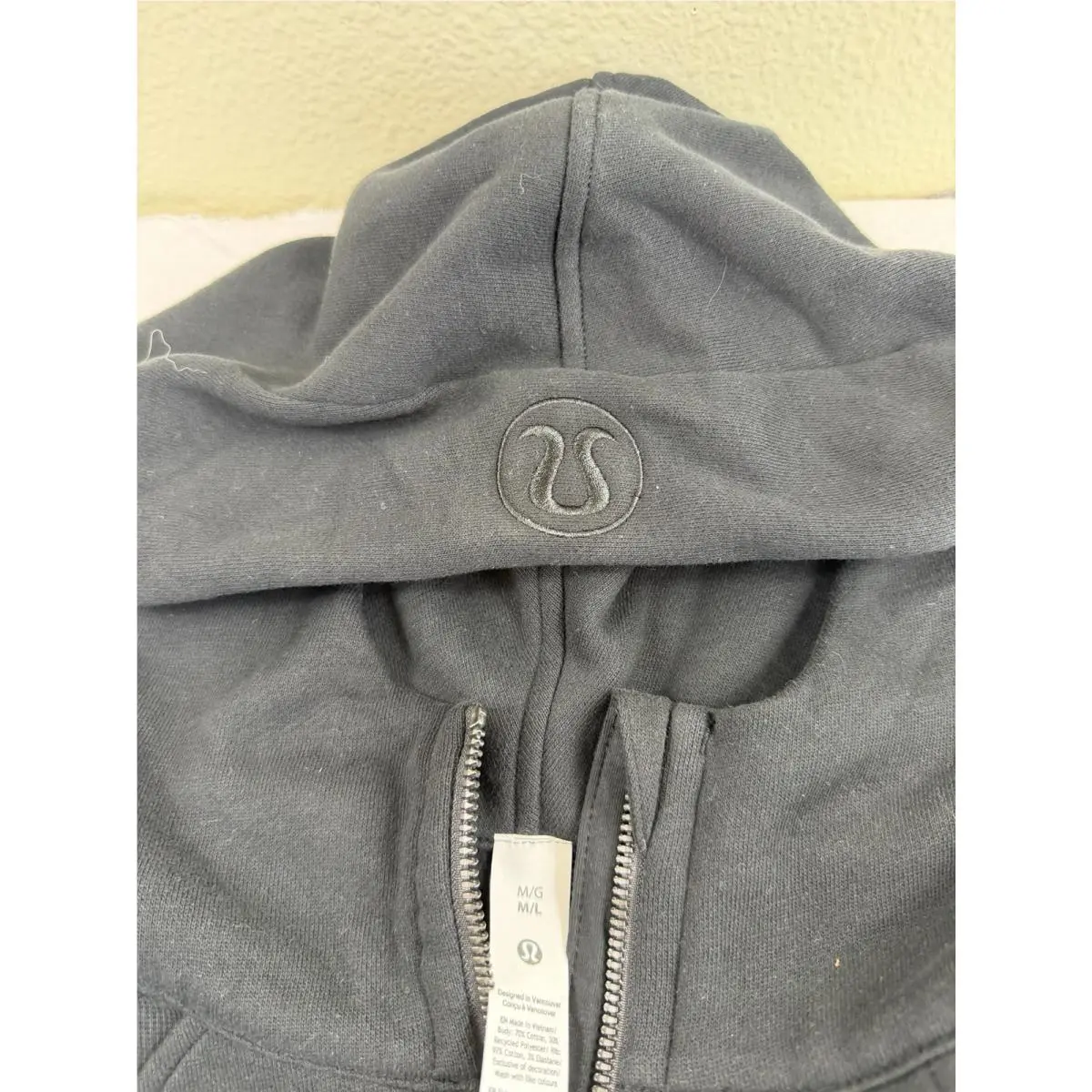 Lululemon clothing - Black 5