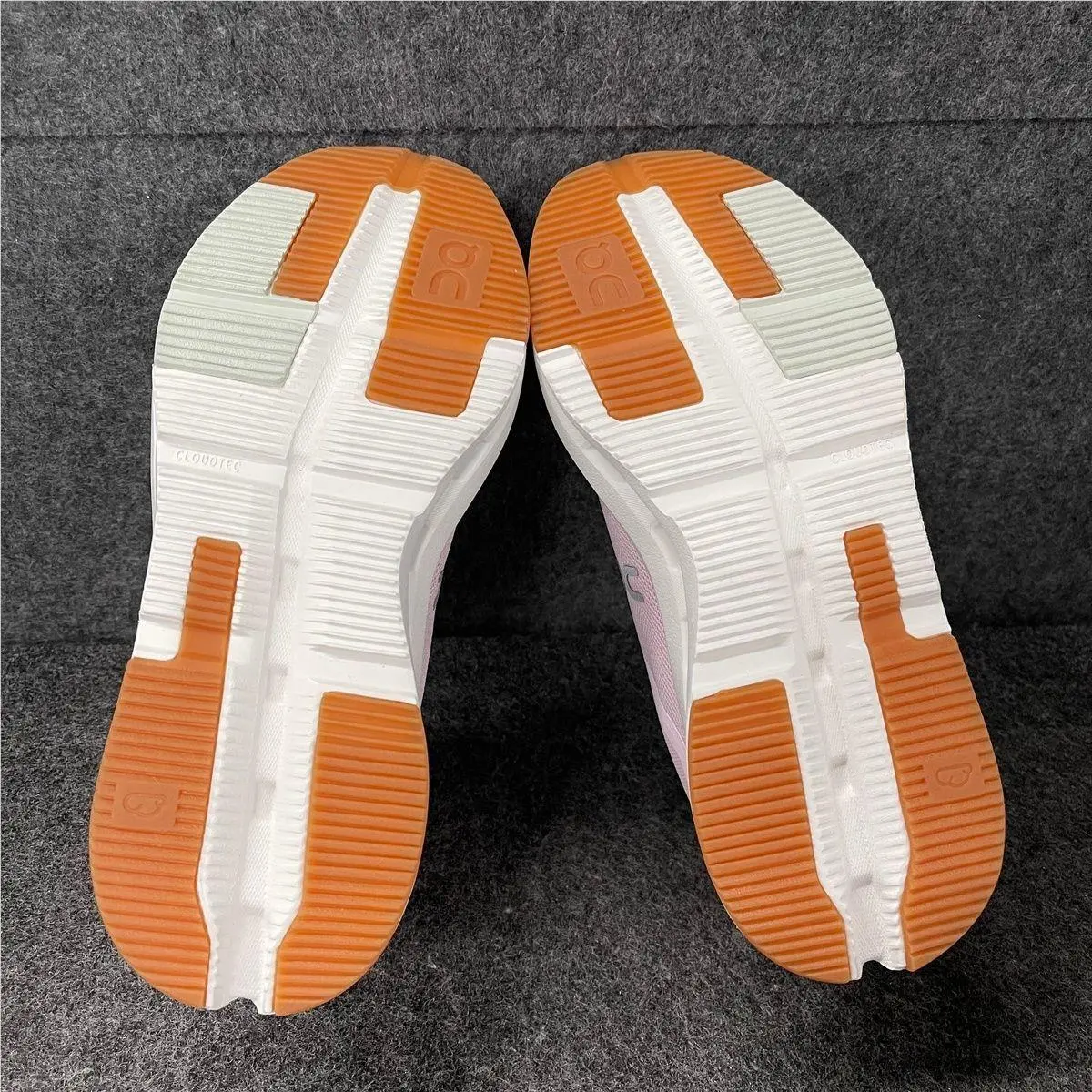 On-Running shoes - vs-201609 - vs-201609 - Pink (UPC: 810181924473) 1