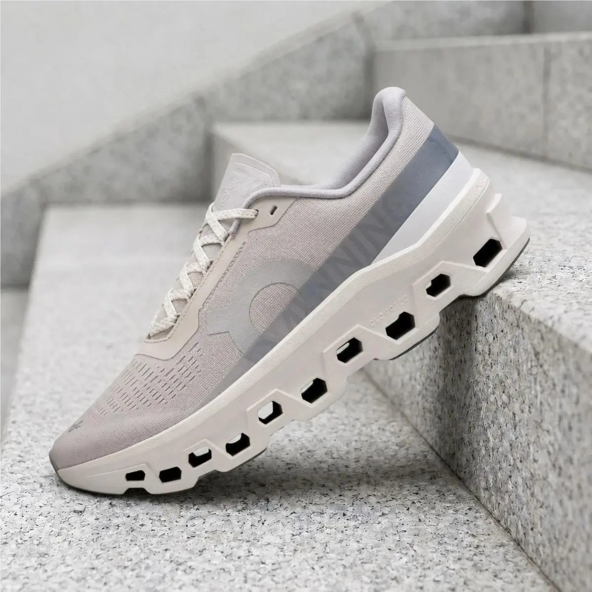 On Running Cloudmonster 1 Pearl Ivory 3MF30742143 Size 10.5/100%AUTHENTIC