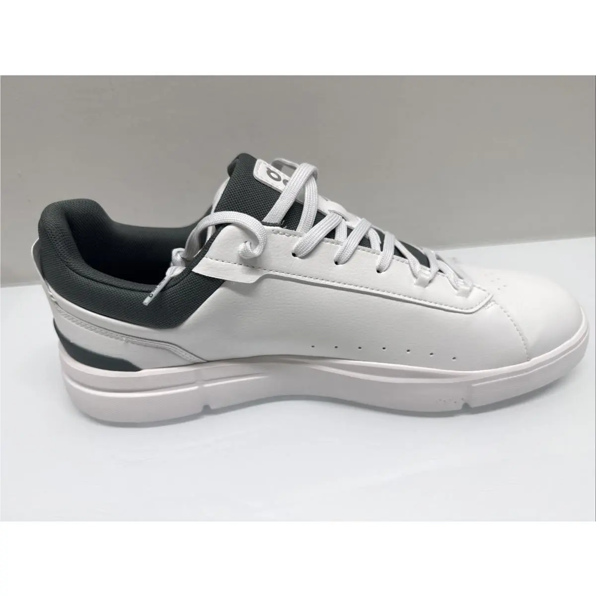 On-Running shoes - On The Roger Advantage - The Roger Advantage - 3MF30641528 - White 2