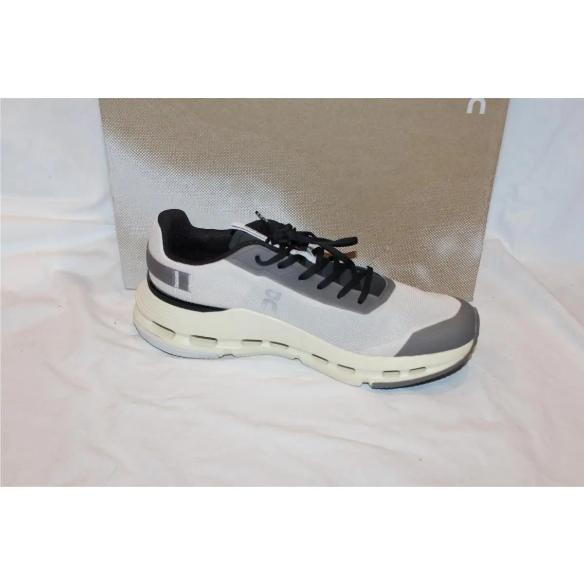 On-Running shoes - On Cloudnova - Cloudnova - GRAY BLACK 3