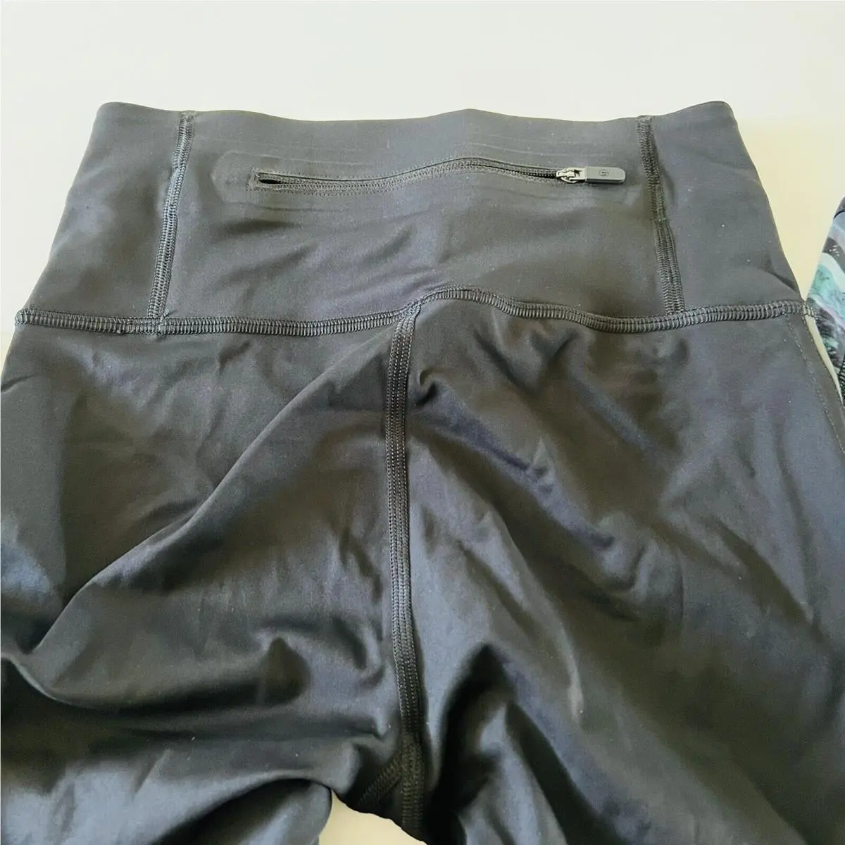 Lululemon clothing - Black 2
