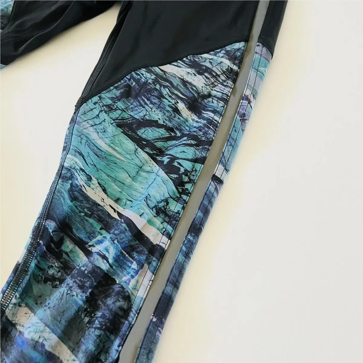 Lululemon clothing - Black 3