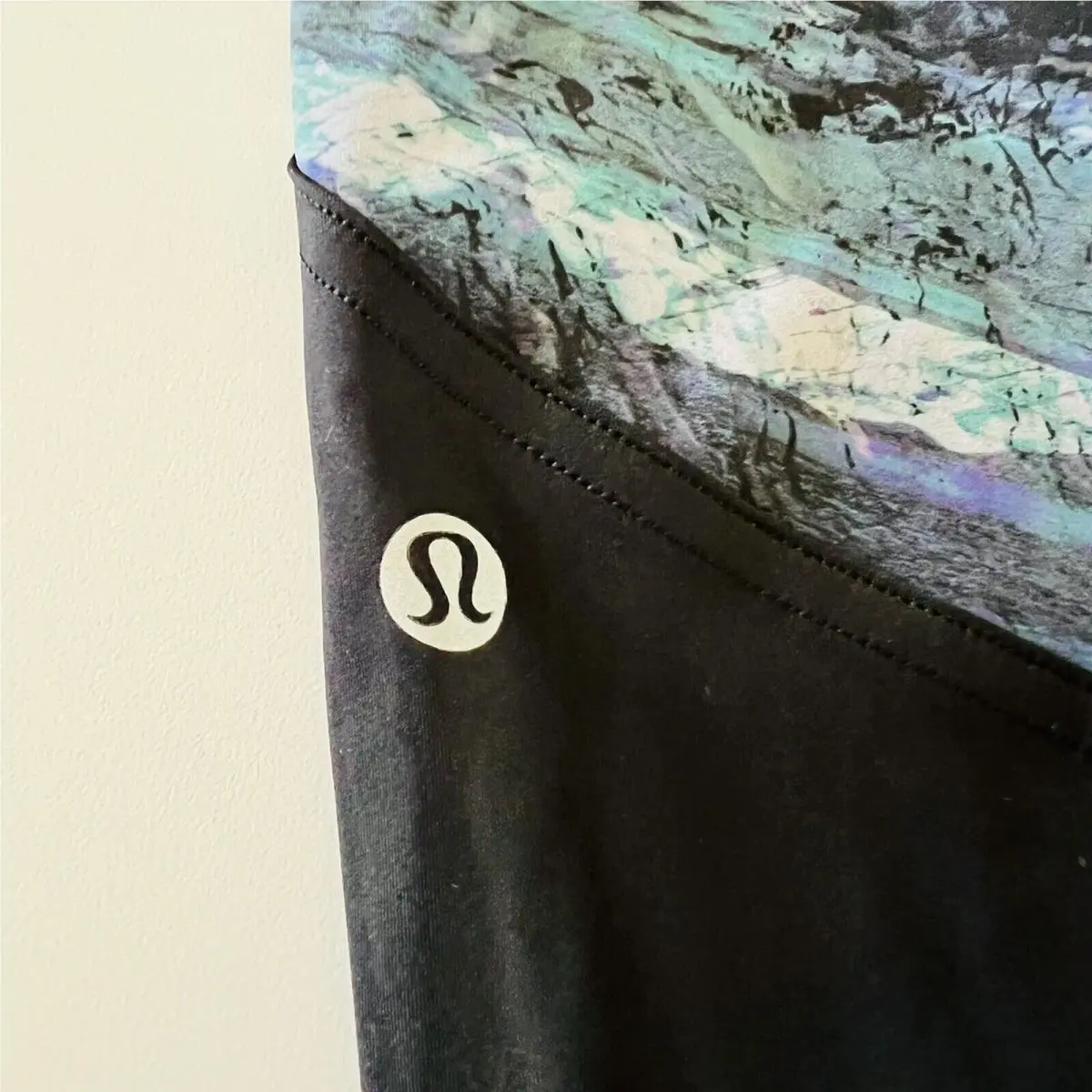Lululemon clothing - Black 4