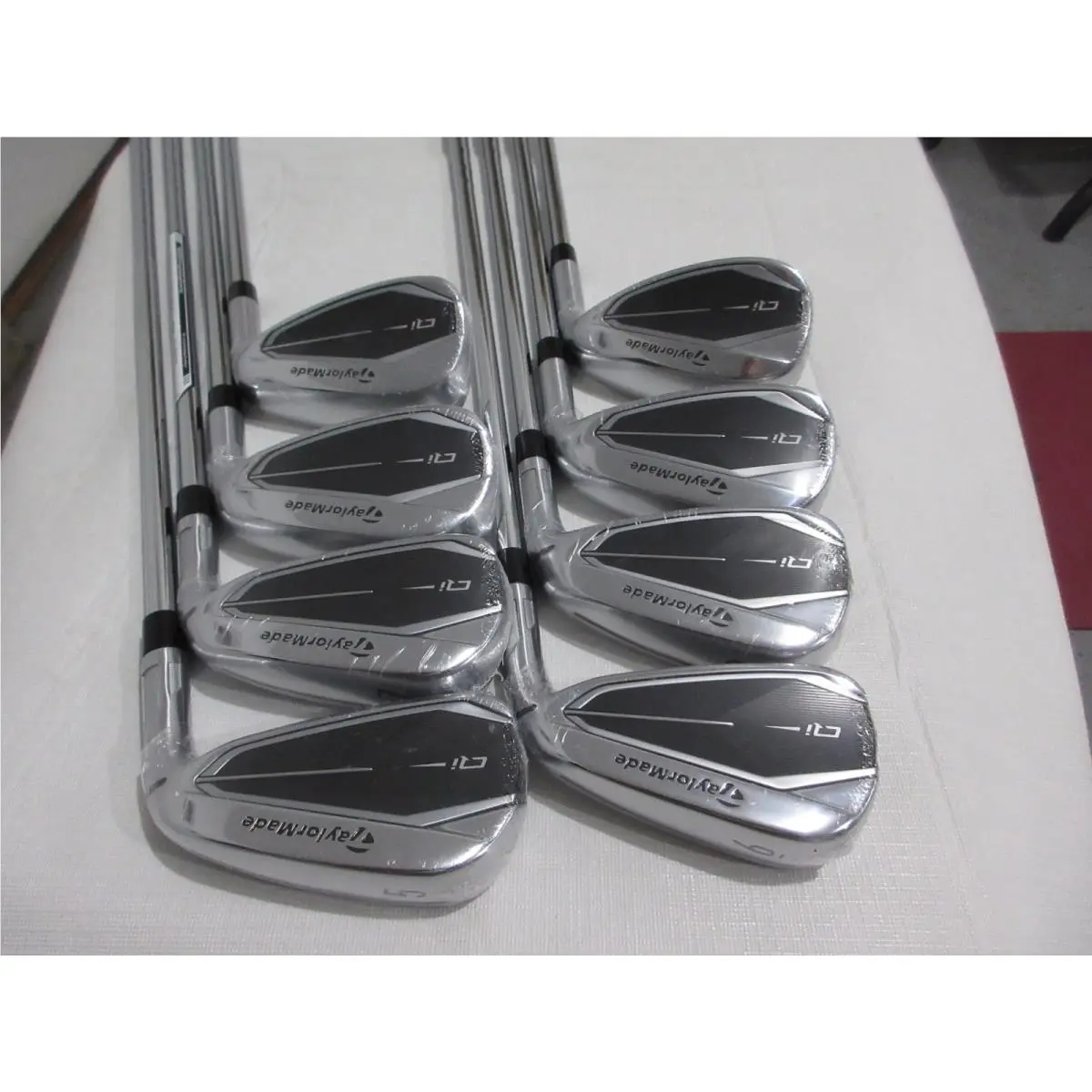 Taylormade Qi Iron Set - 5-PW AW SW - Kbs Regular Flex Steel