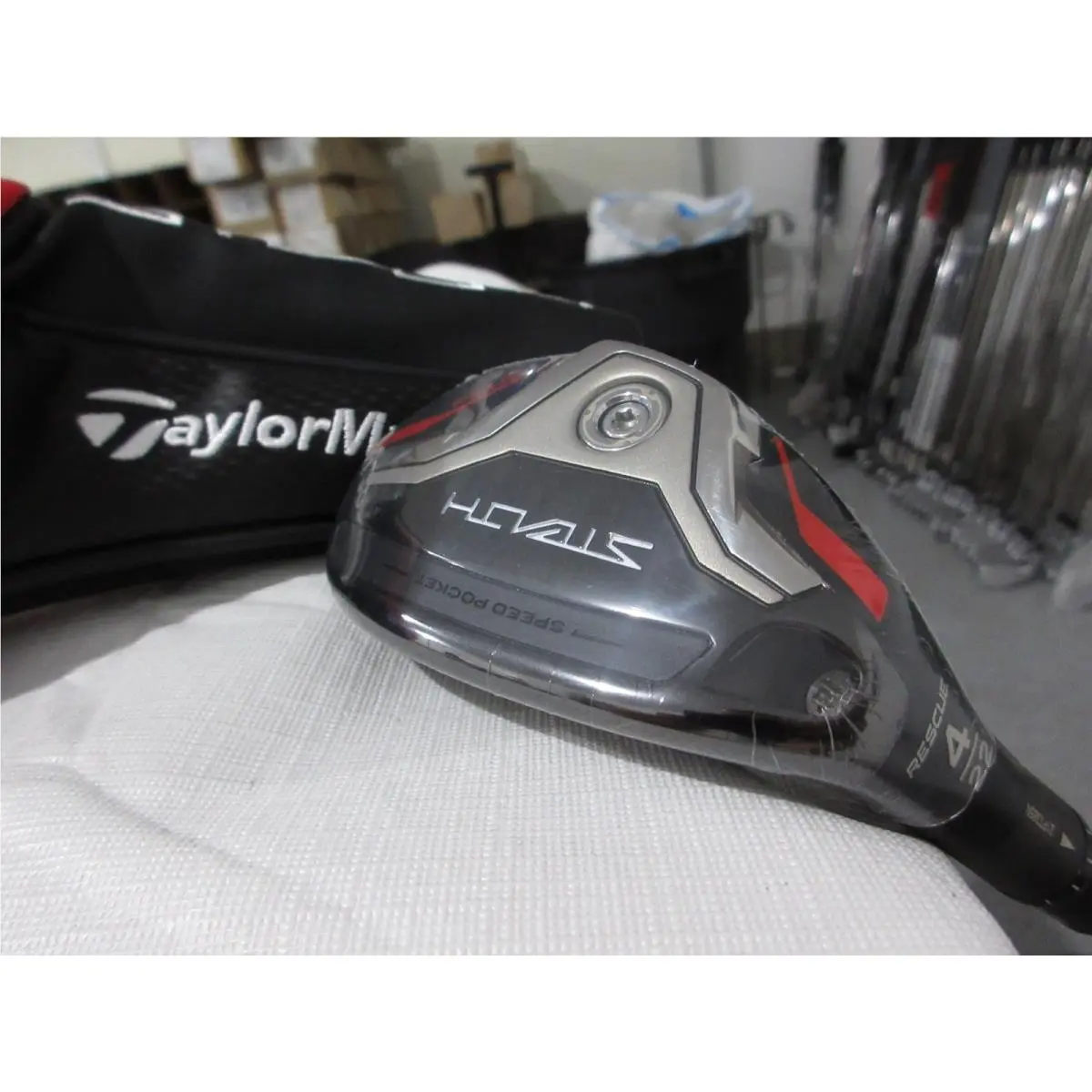 Left-handed Taylormade Stealth Plus Hybrid - 4H - 22 - Regular Graphite