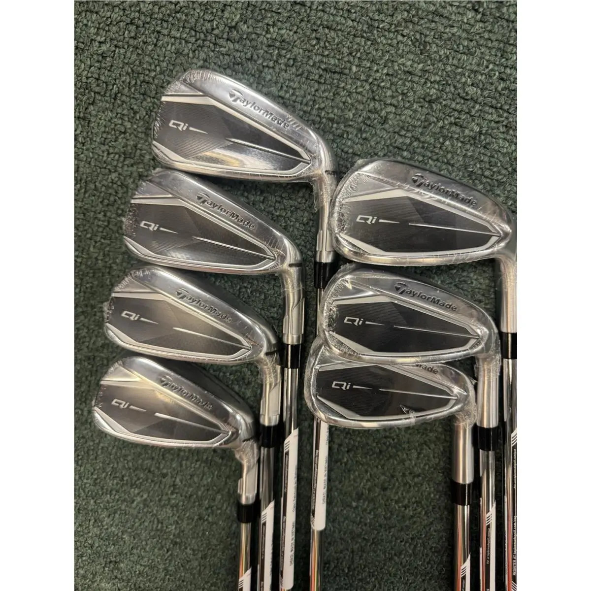 Taylormade Qi Iron Set 5-AW 7 Pc. RH - Kbs Max MT R 85 - Steel Regular Flex