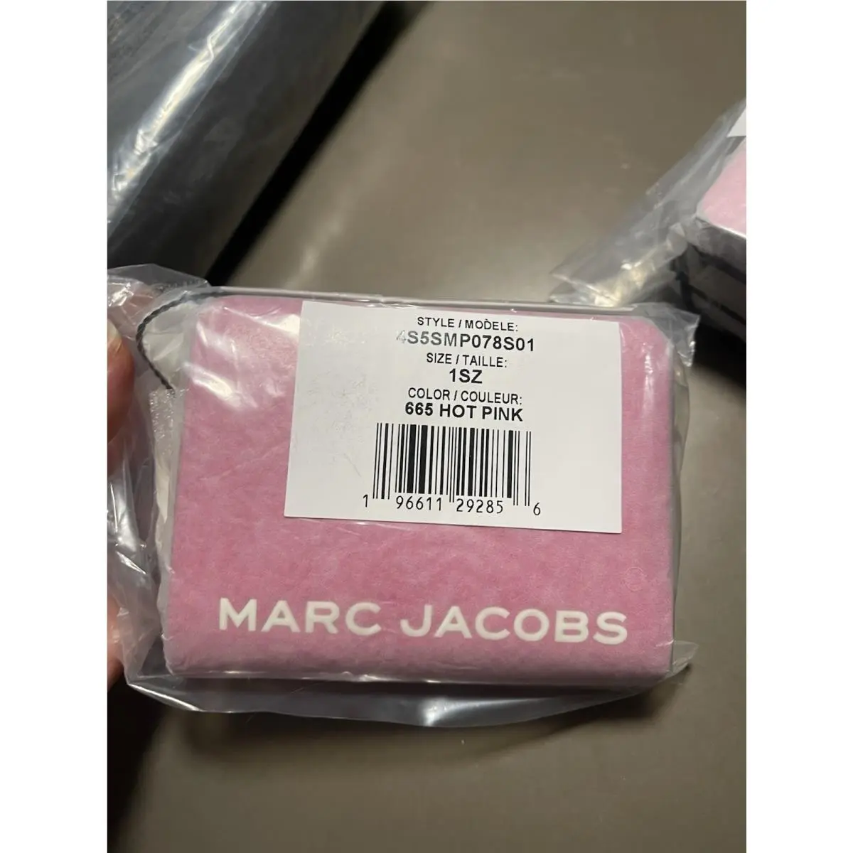 Marc Jacobs Pebbled Leather Mini Bifold Wallet In Hot Pink 4F5SMP078S01-665
