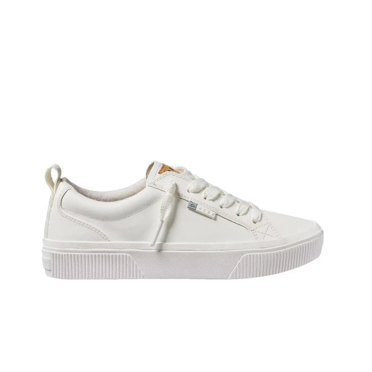 Lay Day Dawn White Leather CJ5183 Women`s Size 10 Medium by Reef