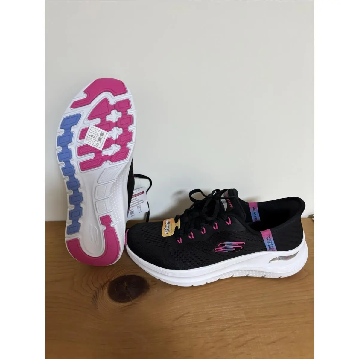Skechers shoes - SKECHERS Arch Fit 2.0 - Arch Fit - Black and Hot Pink 1