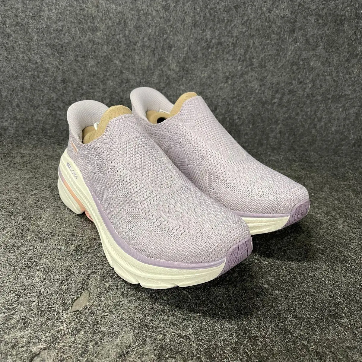 Skechers Max Cushioning Arch Fit 2.0 Slip-on Sneaker Women`s Size US 7