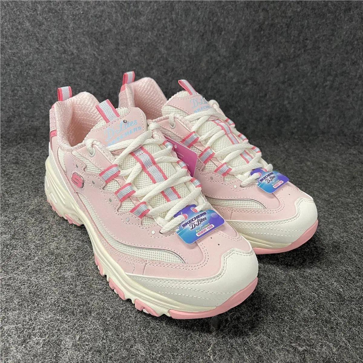 Skechers. D`lites Retro Radiance Running Shoes Women`s Size 7