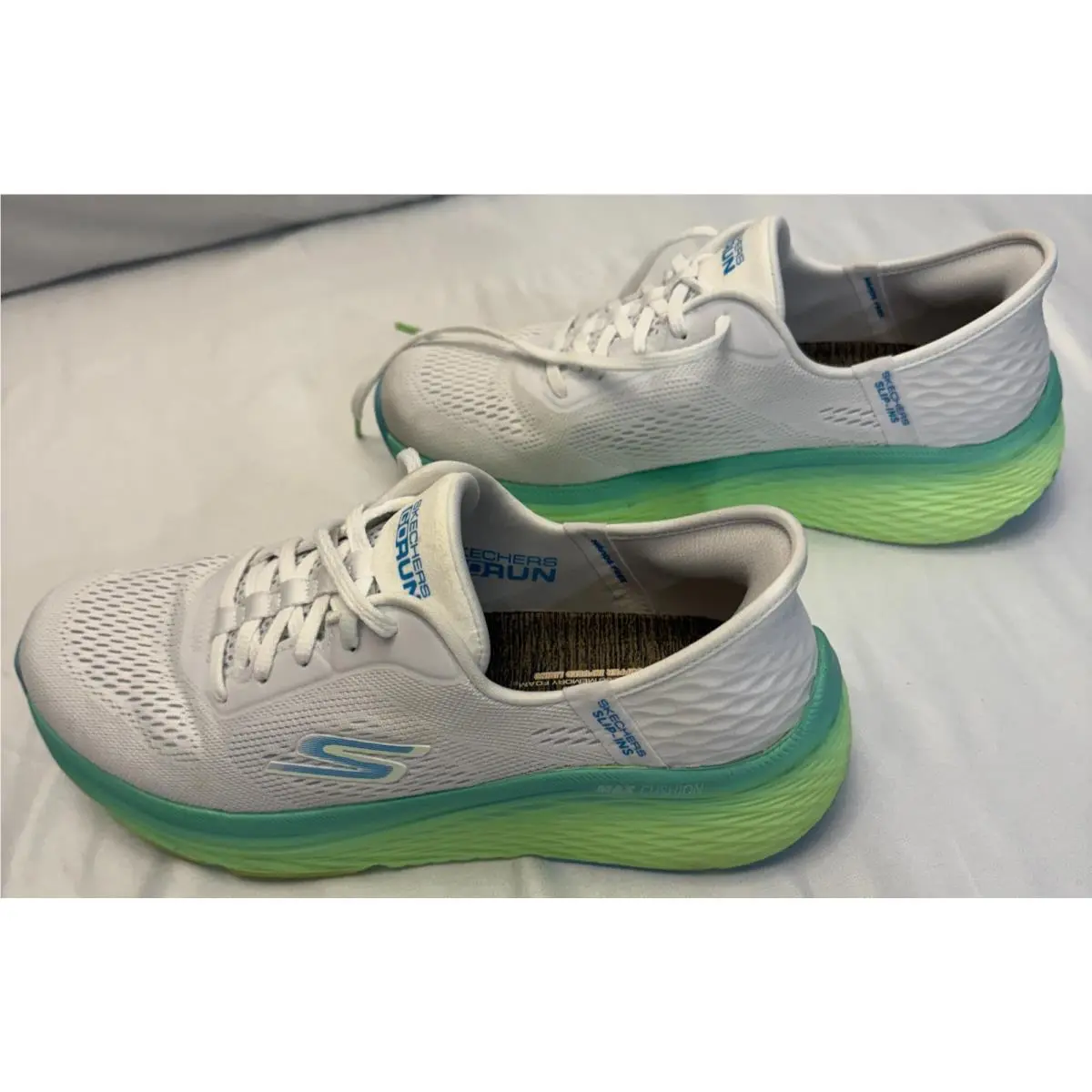 Skechers Hands Free Slip Ins Max Cushioning White/blue/lime W9.5 Box B1-22