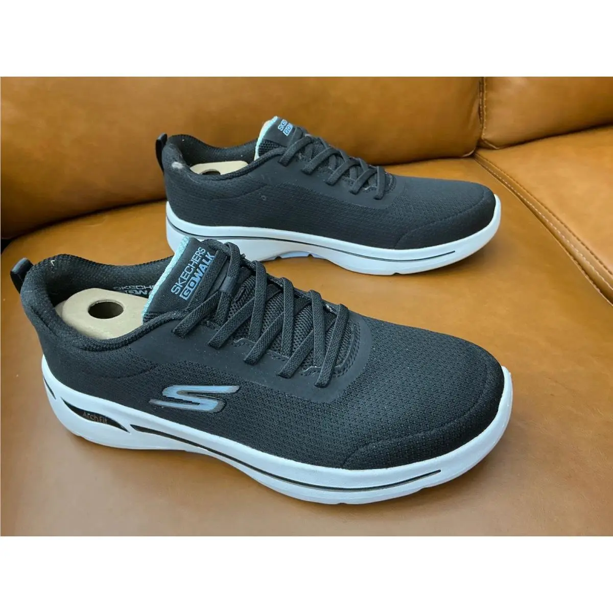 Skechers Go Walk Arch Fit Elinda Womens 9 Black Blue Sneakers