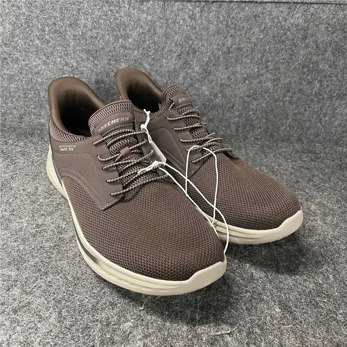 Skechers Hands Free Swift Fit Sneaker Men`s Size US 14 Brown