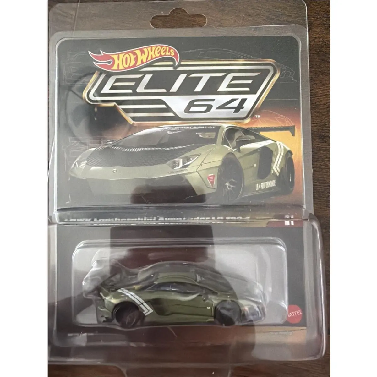 Hot Wheels Elite 64 Lbwk Lamborghini Aventador LP 700-4 Green