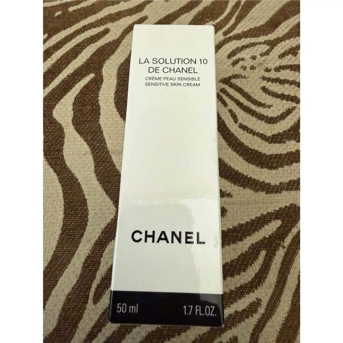 H LA Solution 10 De  Sensitive Skin Cream By  1.7 oz by Chanel