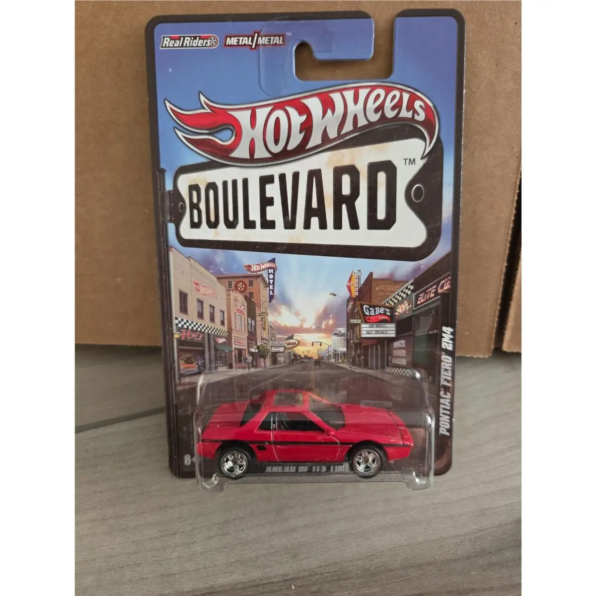 Hot Wheels 2012 Boulevard Ahead Of Its Time Pontiac Fiero 2m4 Red - Real Riders